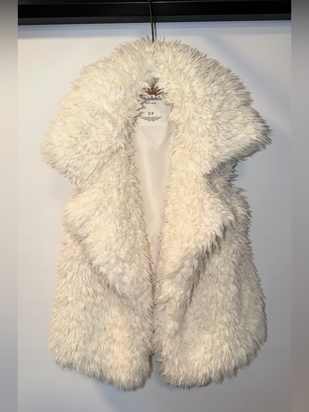 Aeropostale Cream Faux Fur Open-Front Vest with Shawl Collar